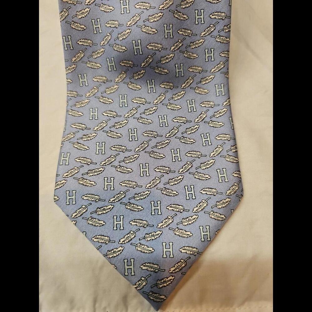 VINEYARD VINES Custom HSA~ MENS SILK DRESS‎ TIE ~ BLUE w/ Feathers H~ 58" x 3.5"
